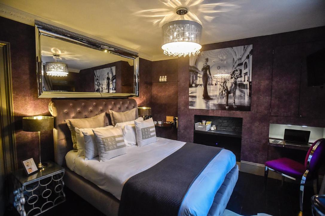The Kingsbury 7Even 8Ight Bed & Breakfast มาร์ลบะระ ภายนอก รูปภาพ